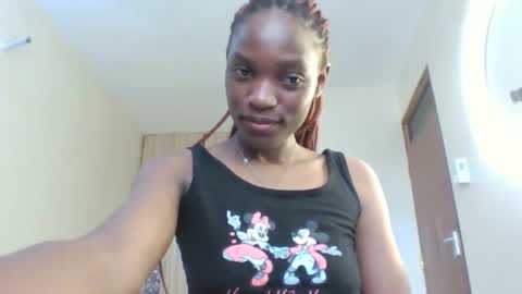 Snapshot of blondie_bebe chatting on 11-18-25, 05:12 Bebes online show from 11-18-25, 05:12