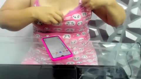 Blondie online show from 10-25-25, 12:34