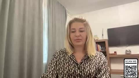 Snapshot of blondie_xoxoxo chatting on 10-03-25, 07:49 blondie_xoxoxo online show from 10-03-25, 07:49