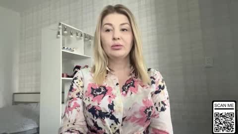 Snapshot of blondie_xoxoxo chatting on 01-17-26, 10:20 blondie_xoxoxo online show from 01-17-26, 10:20