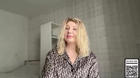 Snapshot of blondie_xoxoxo chatting on 02-12-26, 09:26 blondie_xoxoxo online show from 02-12-26, 09:26