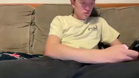 Snapshot of blondiedicks1 chatting on 10-14-25, 01:34 blondiedicks1 online show from 10-14-25, 01:34