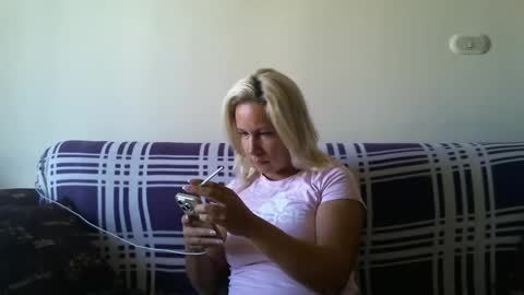 Snapshot of blondiepam23 chatting on 12-23-24, 09:05 BlondiePam online show from 12-23-24, 09:05