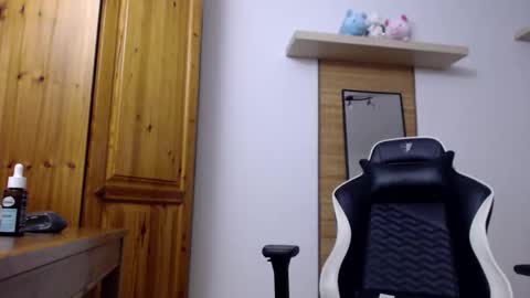 blondyelena online show from 10-04-25, 07:39