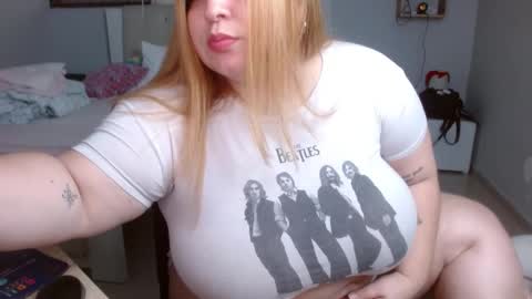Snapshot of blondyliciousx chatting on 12-12-24, 10:31 katartistic name online show from 12-12-24, 10:31