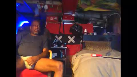 BLOWFLY online show from 11-25-25, 05:13