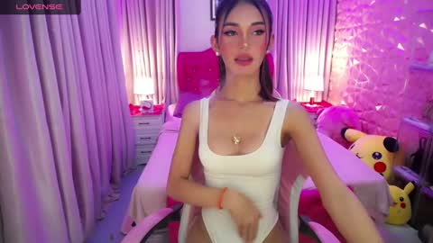 Snapshot of blue_aiveexx chatting on 12-05-24, 07:49 aivee online show from 12-05-24, 07:49