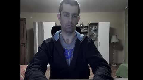 Snapshot of blue_eyed_wolf chatting on 01-14-25, 03:15 Runaway online show from 01-14-25, 03:15