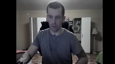 Snapshot of blue_eyed_wolf chatting on 01-14-25, 07:43 Runaway online show from 01-14-25, 07:43