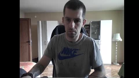 Snapshot of blue_eyed_wolf chatting on 01-16-25, 09:37 Runaway online show from 01-16-25, 09:37