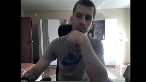 Snapshot of blue_eyed_wolf chatting on 01-17-25, 11:49 Runaway online show from 01-17-25, 11:49