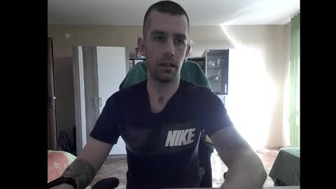 Snapshot of blue_eyed_wolf chatting on 01-22-25, 12:27 Runaway online show from 01-22-25, 12:27