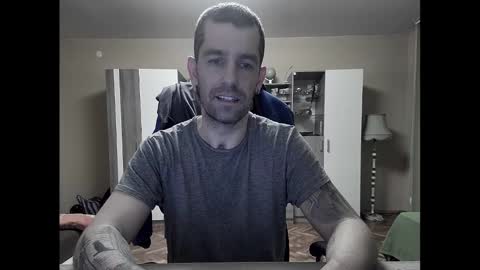 Snapshot of blue_eyed_wolf chatting on 02-09-25, 07:09 Runaway online show from 02-09-25, 07:09