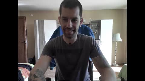 Snapshot of blue_eyed_wolf chatting on 02-10-25, 09:36 Runaway online show from 02-10-25, 09:36