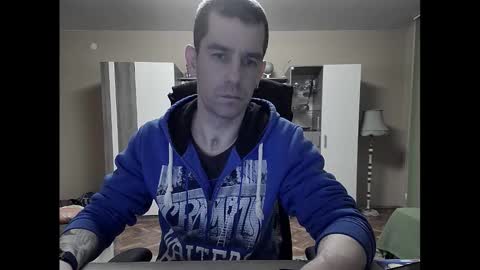 Snapshot of blue_eyed_wolf chatting on 02-11-25, 08:31 Runaway online show from 02-11-25, 08:31