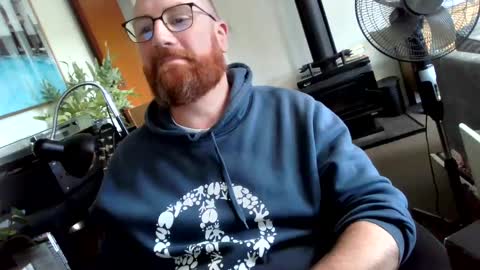 Snapshot of blue_eyes_kiwi chatting on 01-04-25, 05:27 blue_eyes_kiwi online show from 01-04-25, 05:27