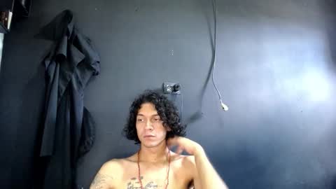 Snapshot of blue_morningstar chatting on 10-26-25, 03:51 bunbury online show from 10-26-25, 03:51