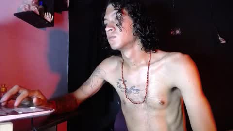 Snapshot of blue_morningstar chatting on 10-31-25, 10:38 bunbury online show from 10-31-25, 10:38