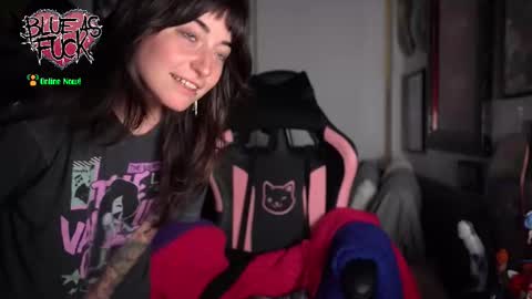 Blue online show from 10-18-25, 02:25