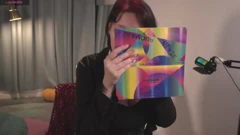 Snapshot of bluebeell chatting on 12-01-25, 05:01 bluebeell online show from 12-01-25, 05:01