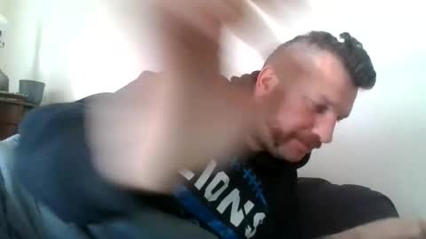 Snapshot of bluedemoneyes1986 chatting on 02-18-25, 06:37 bluedemoneyes1986 online show from 02-18-25, 06:37