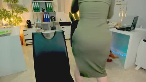 bluediamondsdreams online show from 11-07-25, 04:40