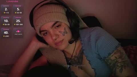 Blue online show from 10-14-25, 02:23