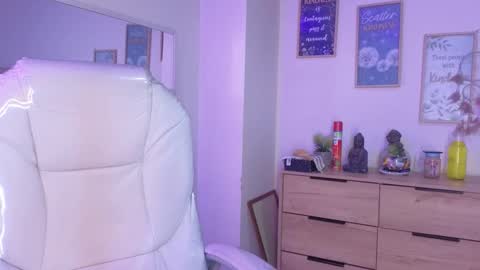 Snapshot of bluee_hazell chatting on 02-17-26, 11:40 online show from 02-17-26, 11:40