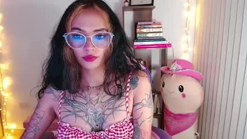 Im Abril .. Nice to meet you  thumb up me please its important  INDEPENDENT MODEL online show from 09-15-25, 01:16