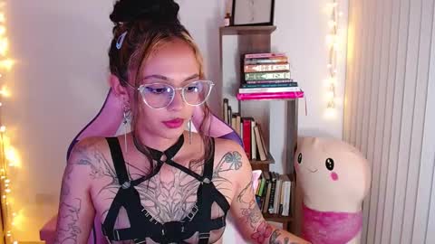 Im Abril .. Nice to meet you  thumb up me please its important  INDEPENDENT MODEL online show from 09-27-25, 12:59