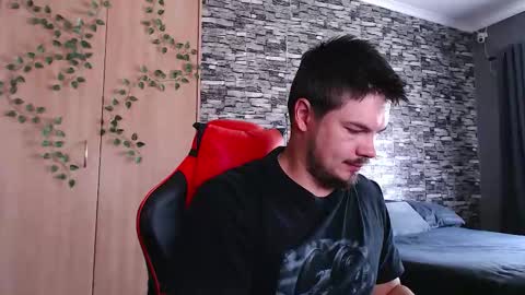 Snapshot of blueeyeboy0 chatting on 11-04-25, 08:02 blueeyeboy0 online show from 11-04-25, 08:02