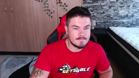 Snapshot of blueeyeboy0 chatting on 11-21-25, 08:13 blueeyeboy0 online show from 11-21-25, 08:13