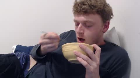 Snapshot of blueeyedtwinkie chatting on 02-03-26, 03:48 blue eyed twink online show from 02-03-26, 03:48