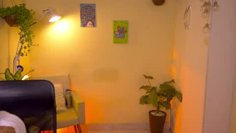 FLORAA online show from 04-07-26, 07:20