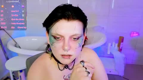 Hi my name is Lunaray online show from 10-25-25, 10:34