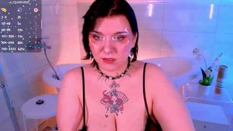 Hi my name is Lunaray online show from 11-21-25, 11:20