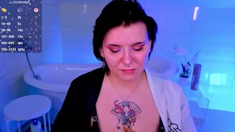 Hi my name is Lunaray online show from 11-22-25, 10:25