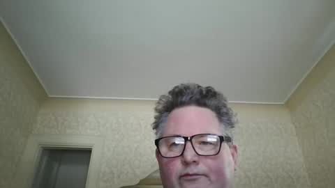 bluemoose70 online show from 02-05-25, 05:09