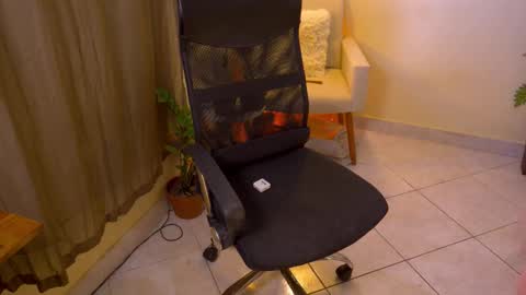 FLORAA online show from 02-05-26, 04:44