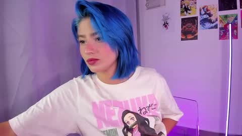 Snapshot of bluestar_taylenn chatting on 11-13-25, 02:43 Taylenna online show from 11-13-25, 02:43