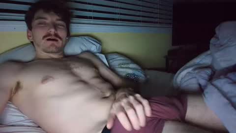 Snapshot of bluezed4 chatting on 12-02-25, 08:19 blue online show from 12-02-25, 08:19