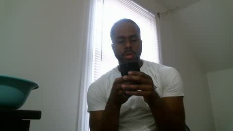 Snapshot of bluffin_mcmuffin chatting on 11-19-25, 02:28 bluffin_mcmuffin online show from 11-19-25, 02:28