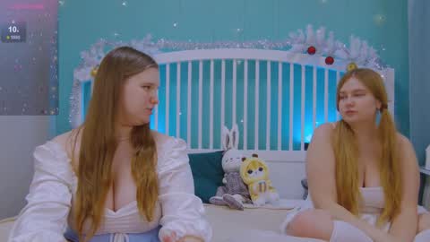 Snapshot of blush_ellie chatting on 01-11-25, 05:40 Ellie3 online show from 01-11-25, 05:40