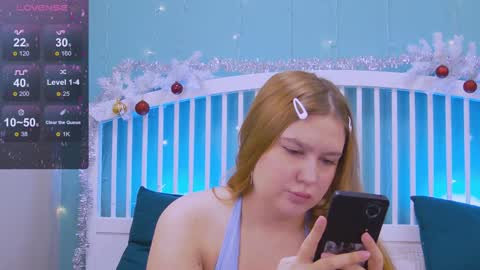 Snapshot of blush_ellie chatting on 01-18-25, 03:49 Ellie3 online show from 01-18-25, 03:49