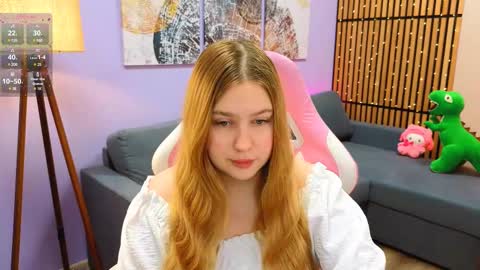 Snapshot of blush_ellie chatting on 02-10-25, 10:31 Ellie3 online show from 02-10-25, 10:31