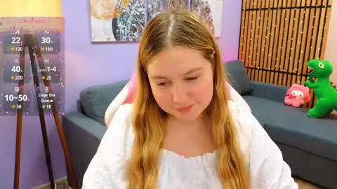 Snapshot of blush_ellie chatting on 02-10-25, 04:36 Ellie3 online show from 02-10-25, 04:36