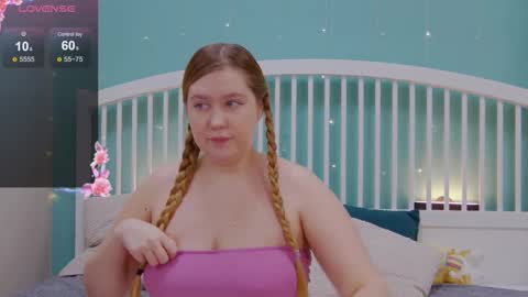 Snapshot of blush_ellie chatting on 02-21-25, 01:00 Ellie3 online show from 02-21-25, 01:00