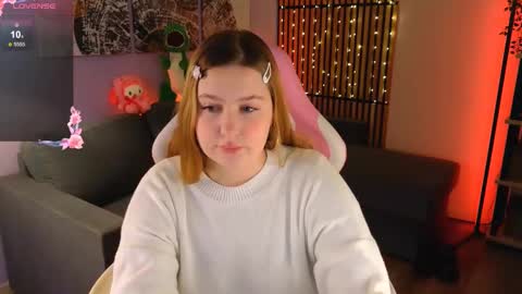 Snapshot of blush_ellie chatting on 02-28-25, 12:20 Ellie3 online show from 02-28-25, 12:20