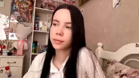 Milou online show from 09-15-25, 12:16