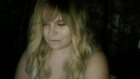 blushing_star online show from 12-19-25, 04:36